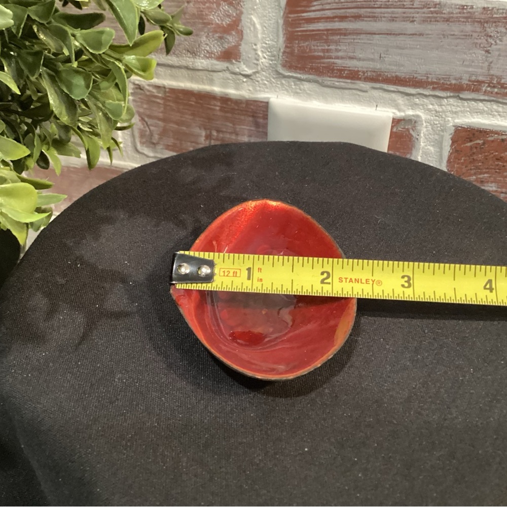 🔴 Vintage - Copper ? Metal - Unique Red - Oyster Shaped Rare Designed Ashtray - Picture 9 of 9